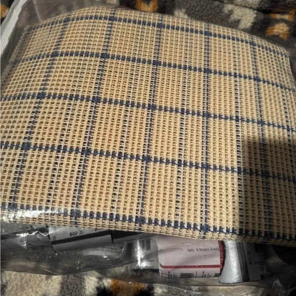 Floral Patterned Rug - Black, White, Pink - Picture 4 of 7